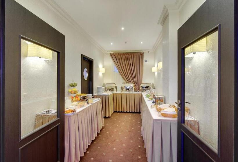 هتل Optima Collection Troitska