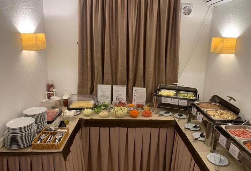 هتل Optima Collection Troitska