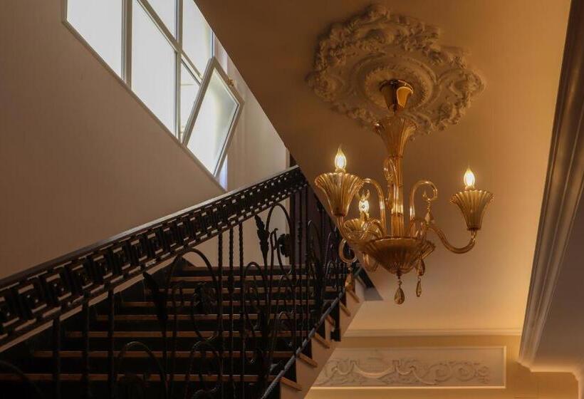 هتل Relais Bocca Di Leone