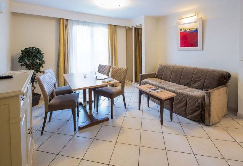 ホテル La Closerie Spa & Résidence Hôtel