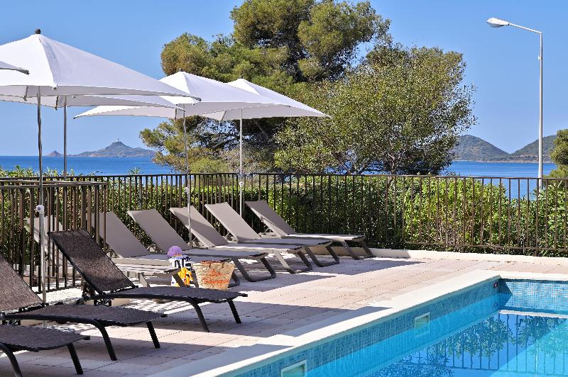 Отель Residence Les Calanques