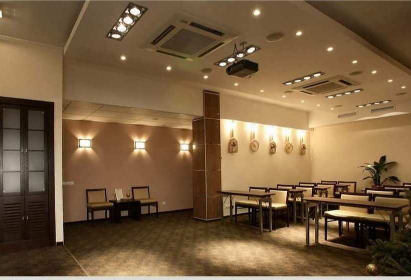 Business Hotel Senator