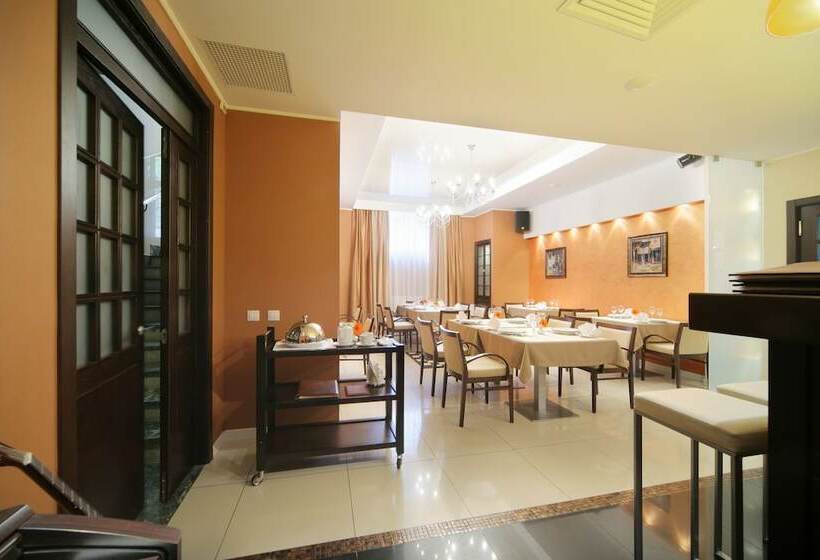 Business Hotel Senator