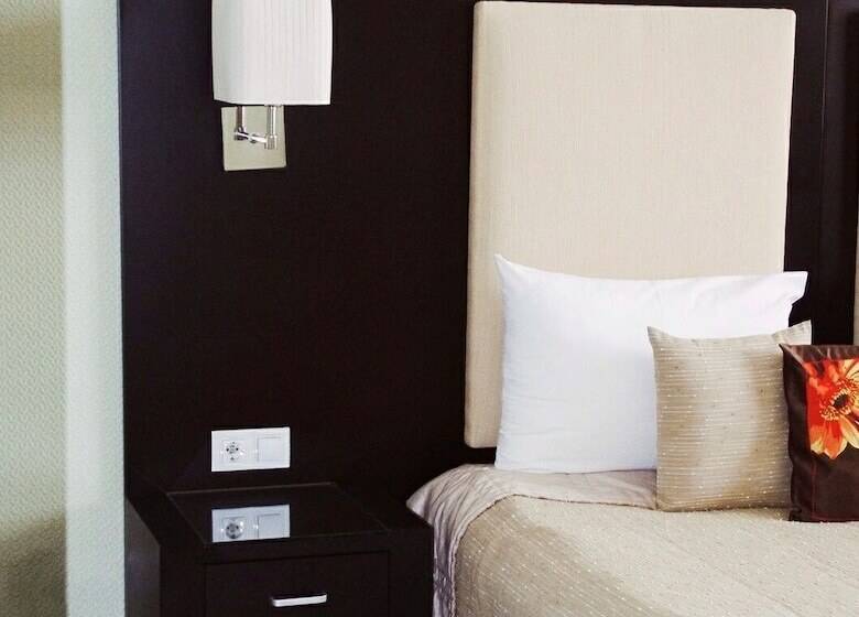 Business Hotel Senator