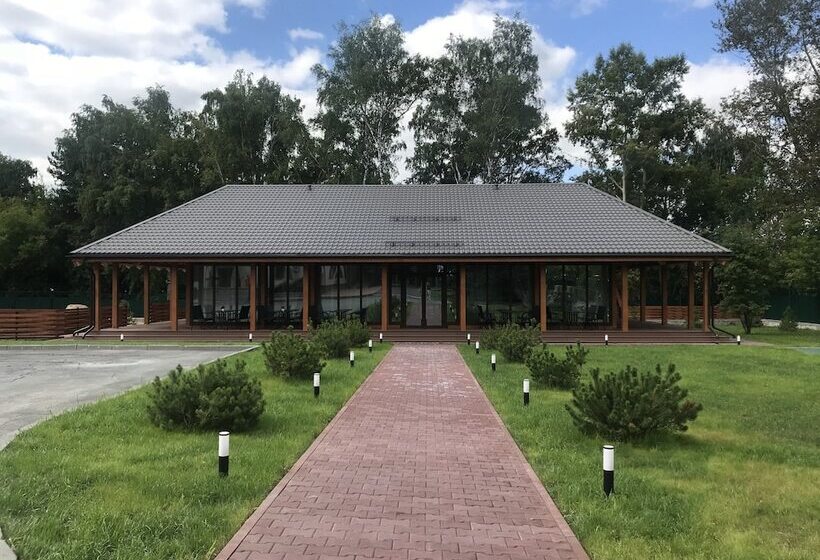 هتل Sosnovy Bor Park