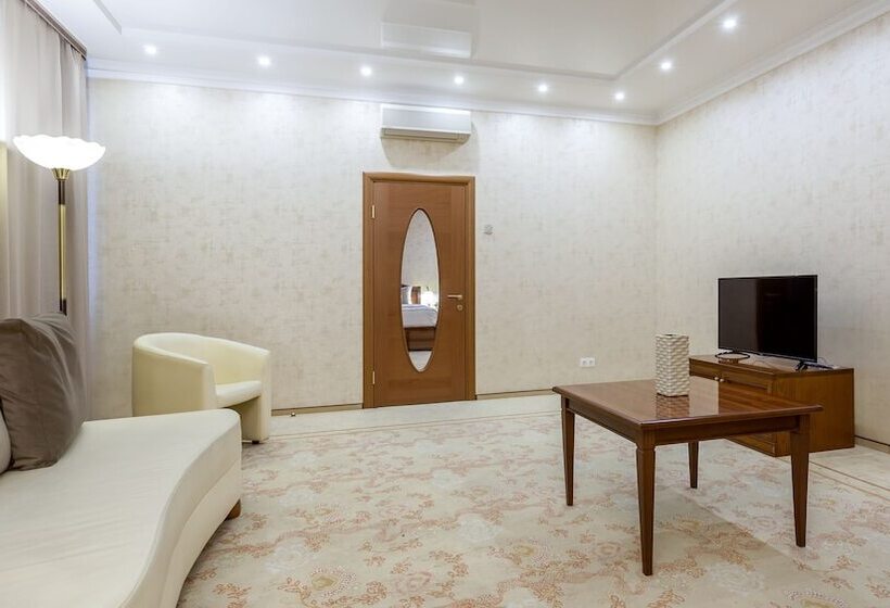 هتل Sosnovy Bor Park