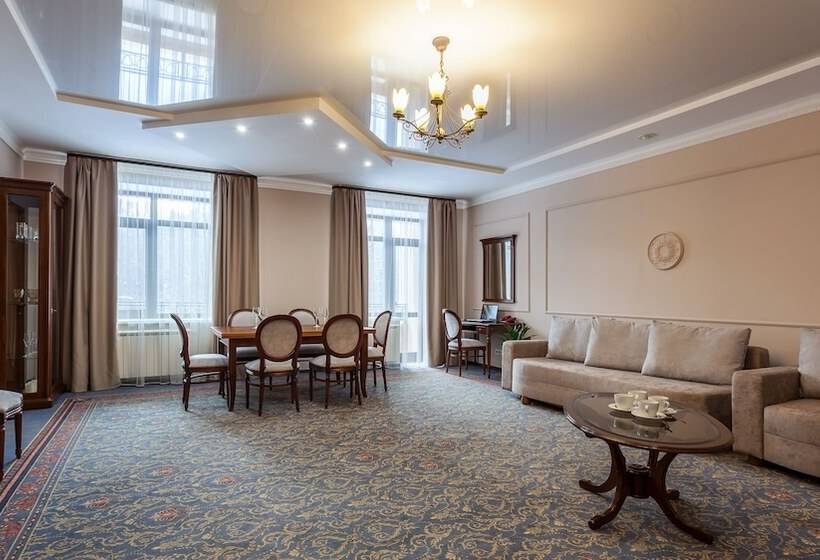 هتل Sosnovy Bor Park