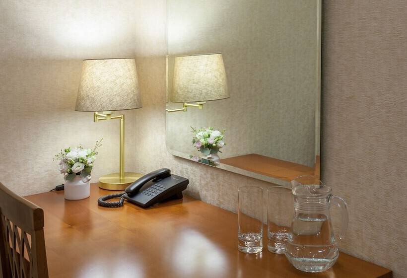 هتل Sosnovy Bor Park