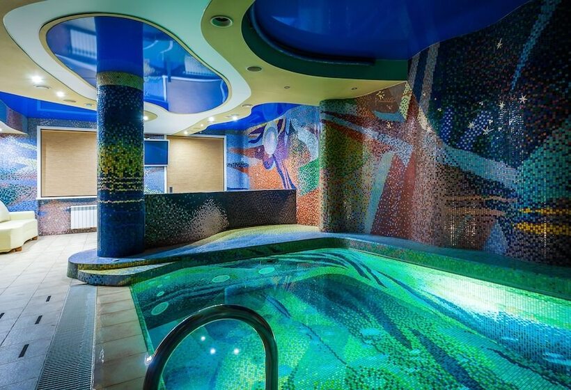 هتل Sosnovy Bor Park