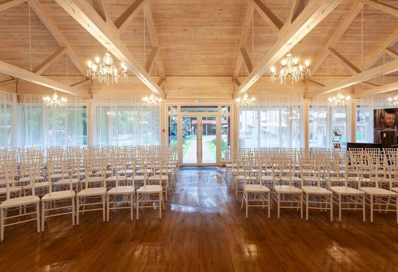 هتل Sosnovy Bor Park