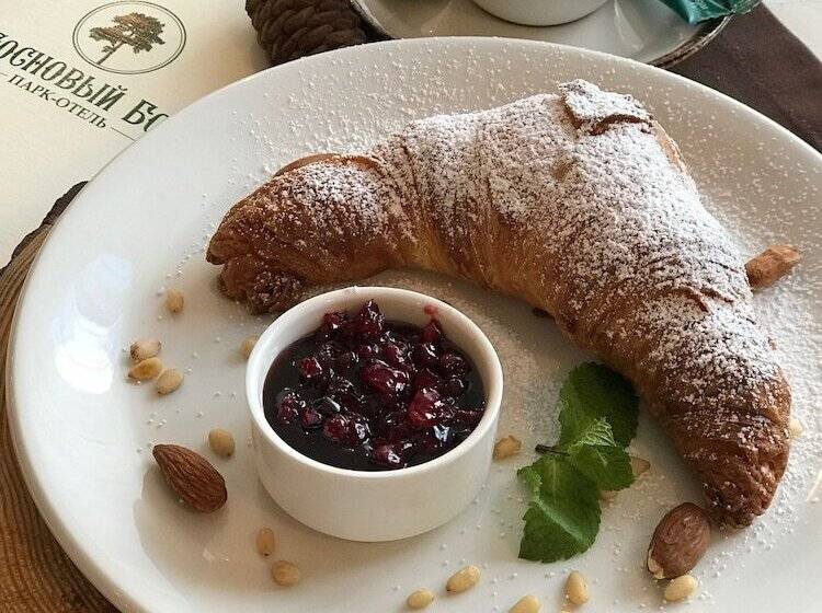 هتل Sosnovy Bor Park