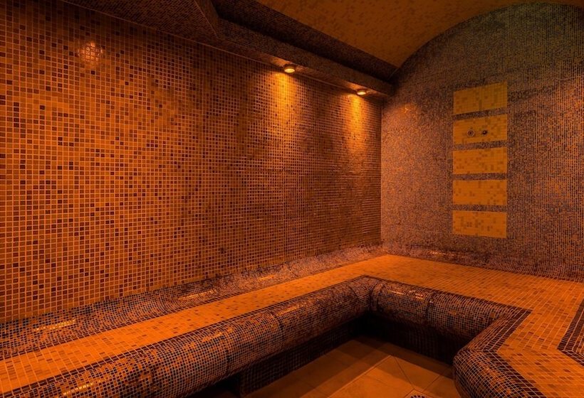 هتل Sosnovy Bor Park