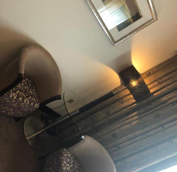 فندق The Bluebell