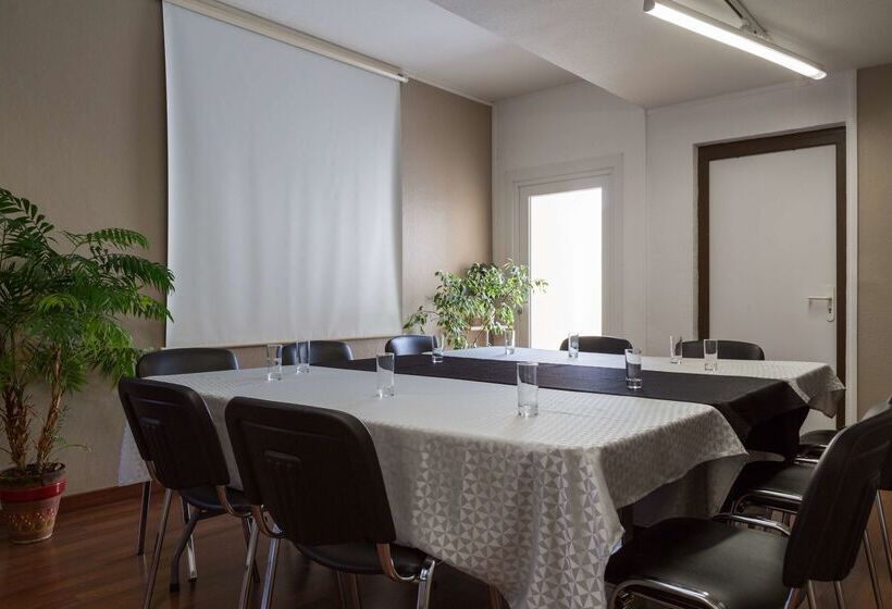 ホテル The Originals City, Hôtel Hélios, Roanne Nord