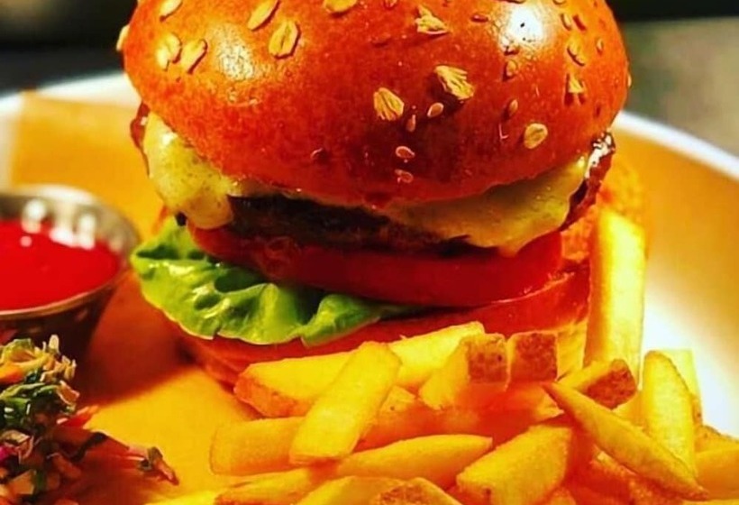 Отель The Oxnoble