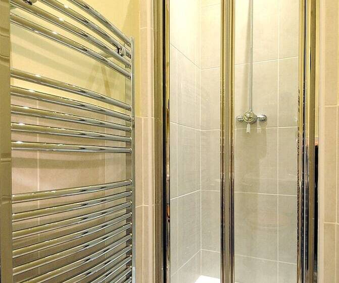 فندق The William Cecil