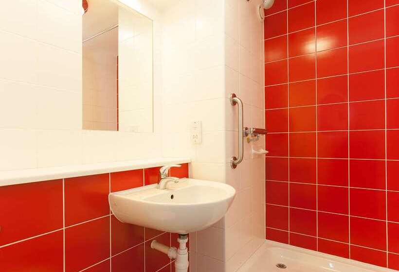 בית מלון כפרי Travelodge Edinburgh Haymarket