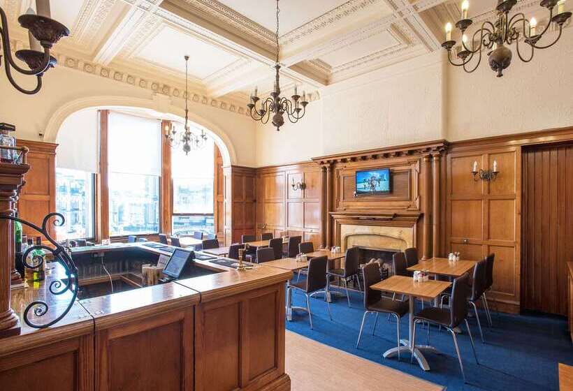 בית מלון כפרי Travelodge Edinburgh Haymarket