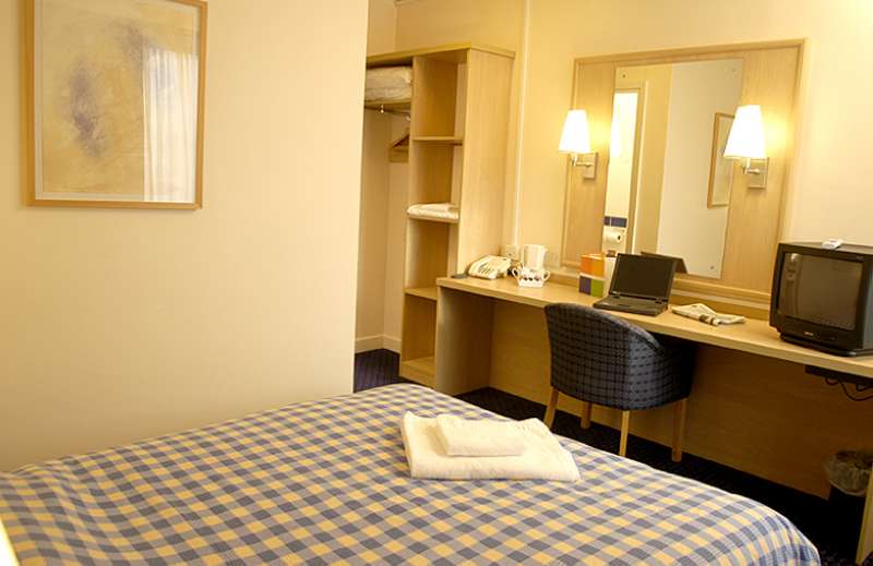 Отель Travelodge Luton