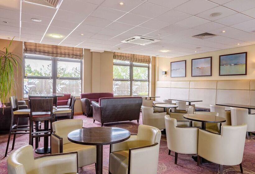 هتل Travelodge Sheffield Meadowhall