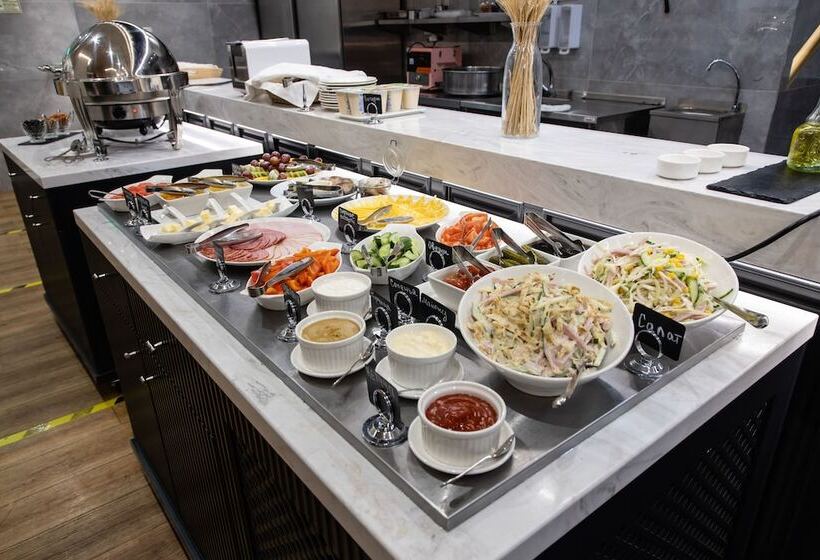 Tsentralny By Usta Hotels