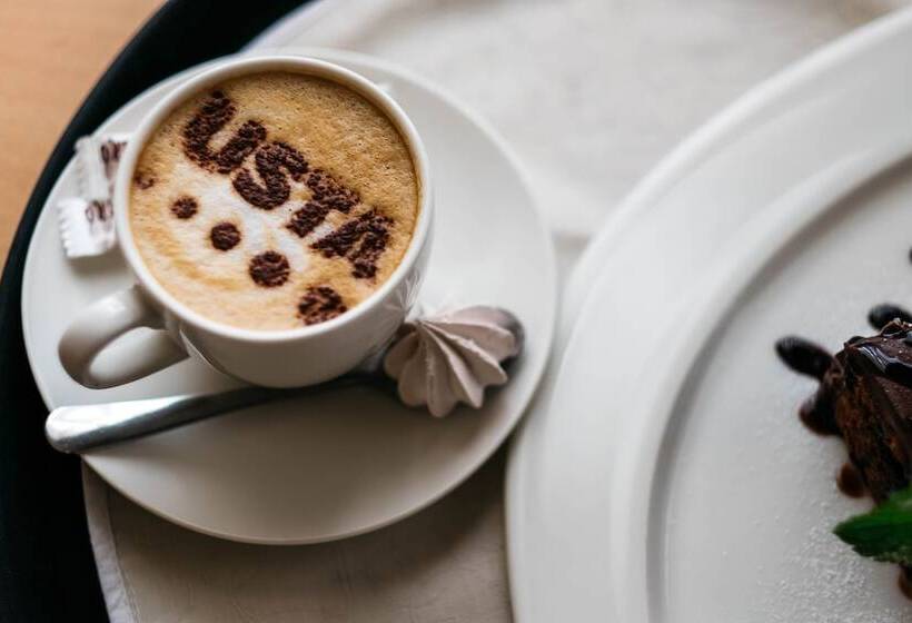 Tsentralny By Usta Hotels