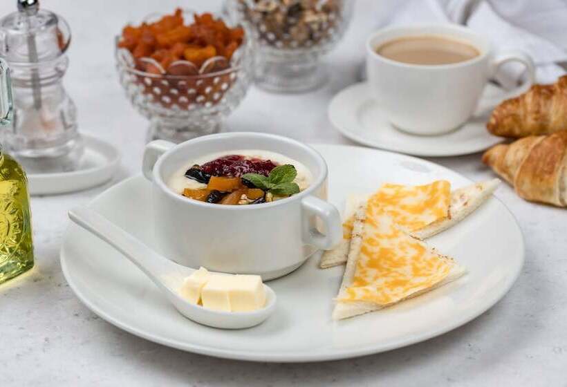 Tsentralny By Usta Hotels