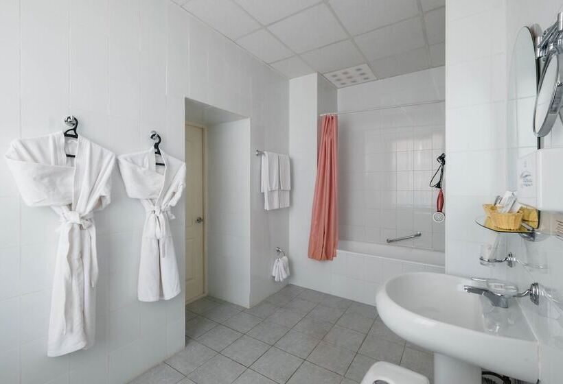 Tsentralny By Usta Hotels