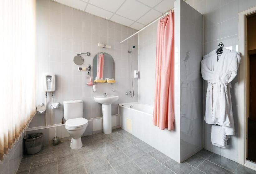 Tsentralny By Usta Hotels