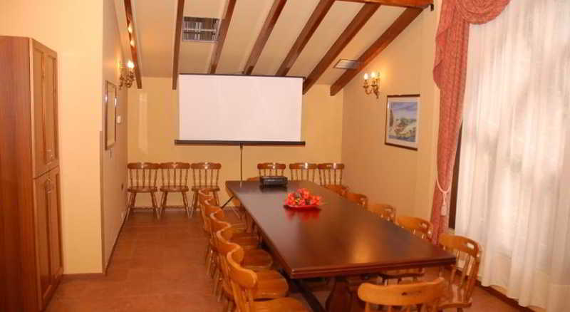 בית מלון כפרי Vh Broadway Tirana