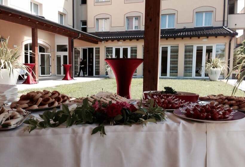 酒店 Virginia Palace