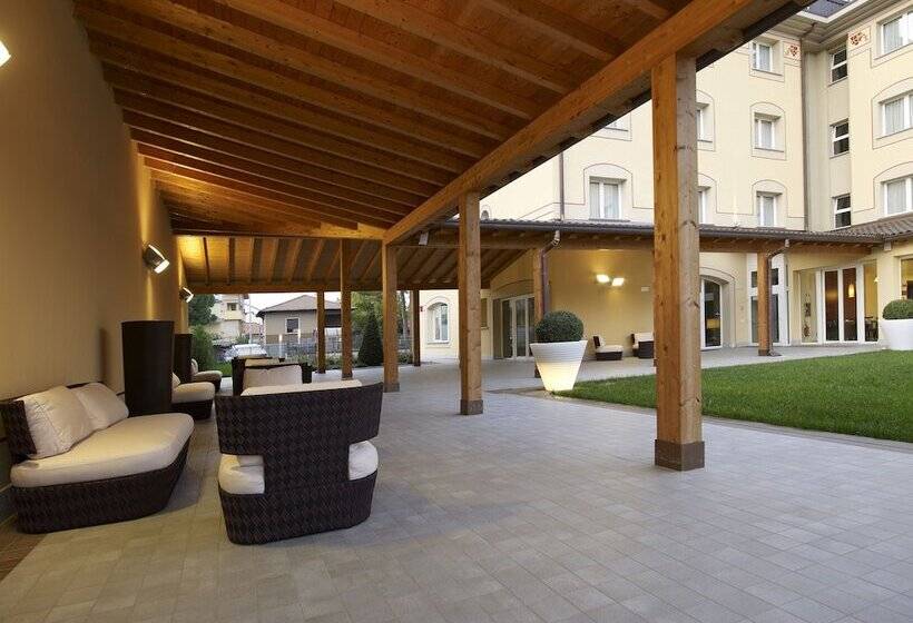 酒店 Virginia Palace