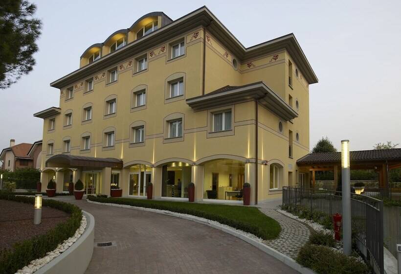 酒店 Virginia Palace