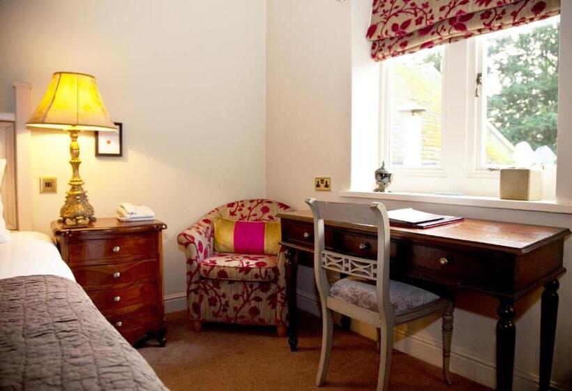 Отель Whitley Hall