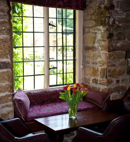 Отель Whitley Hall