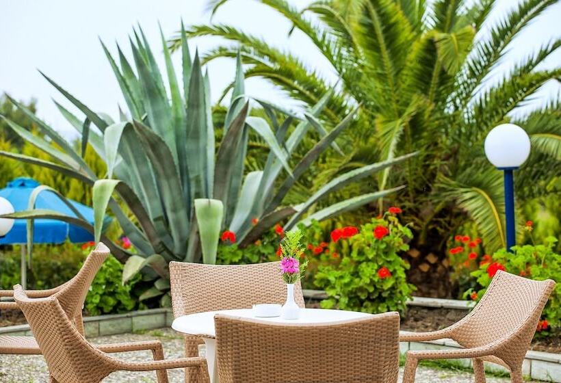 فندق Xenios Port Marina