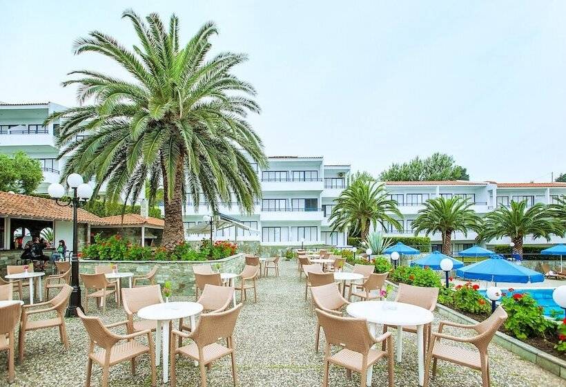 هتل Xenios Port Marina