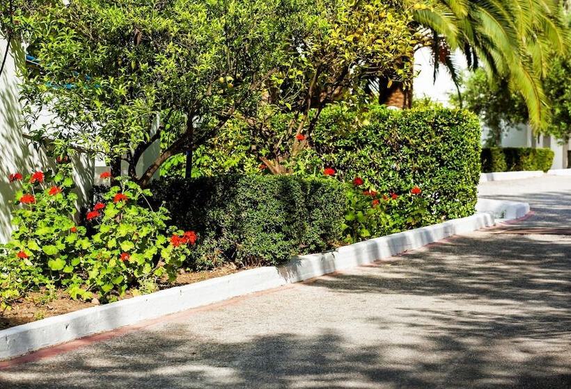 فندق Xenios Port Marina