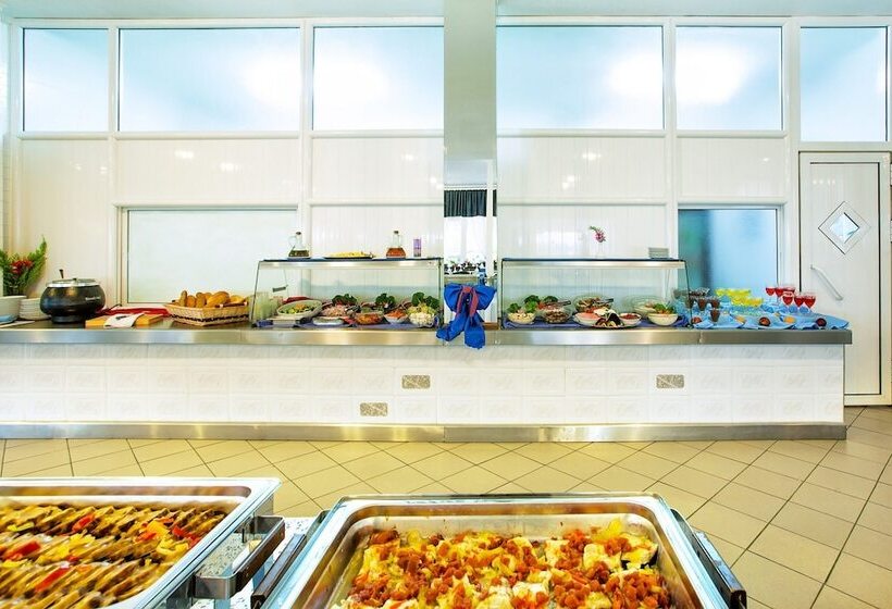 فندق Xenios Port Marina