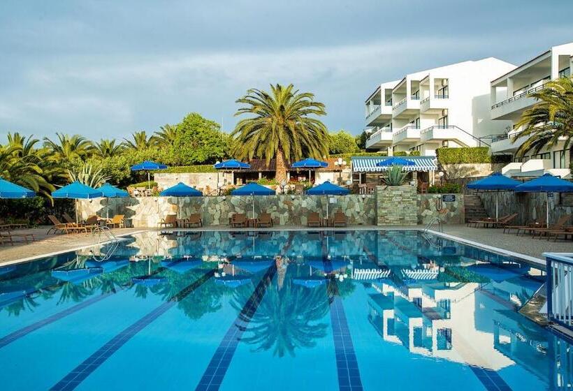 هتل Xenios Port Marina