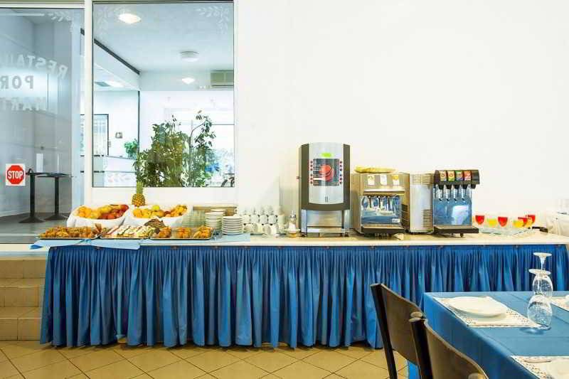 فندق Xenios Port Marina