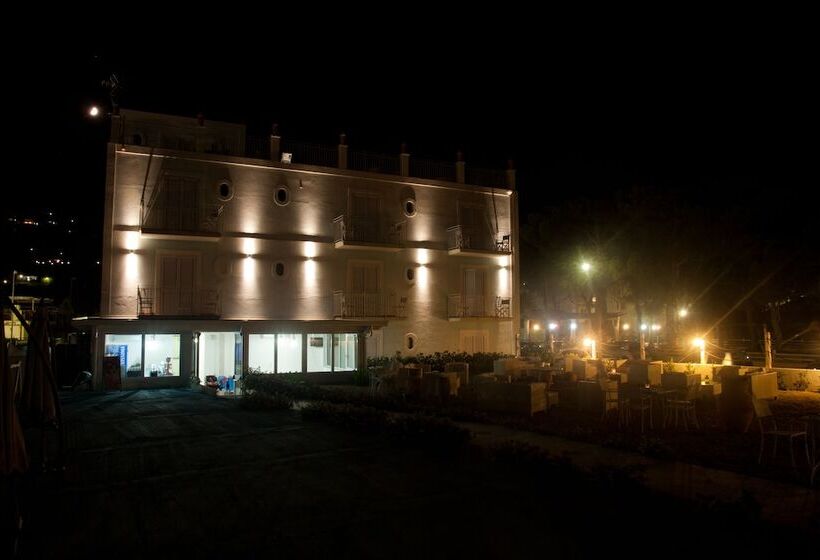 酒店 Yachting Club Mare