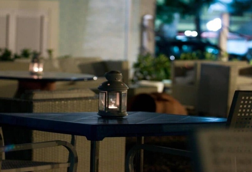 酒店 Yachting Club Mare