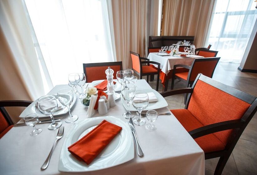 هتل Zolotoy Zaton