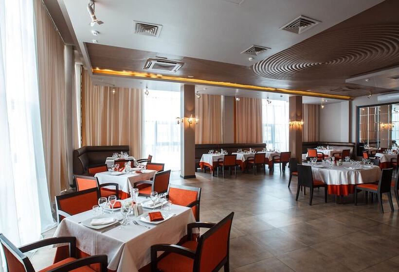 هتل Zolotoy Zaton