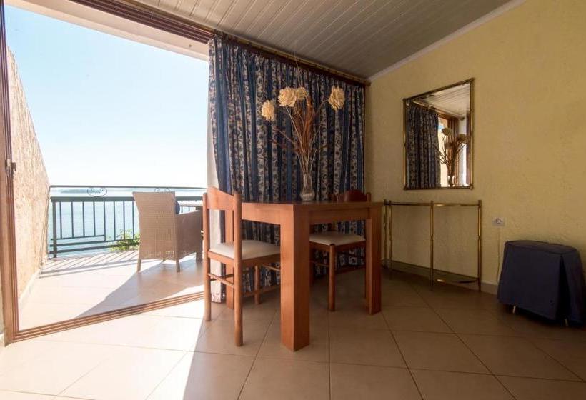 Kommeno Bay Apartments