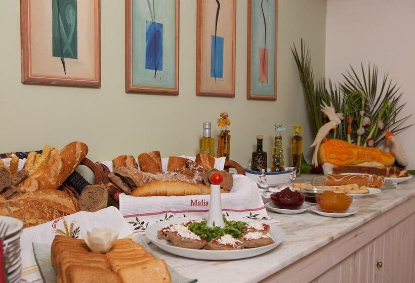 Philoxenia Hotel & Spa