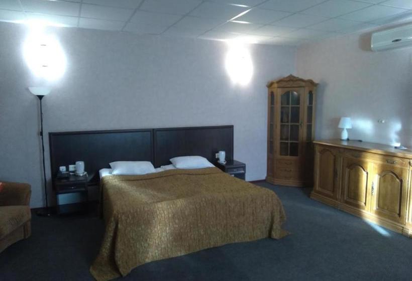 هتل Skazka Complex