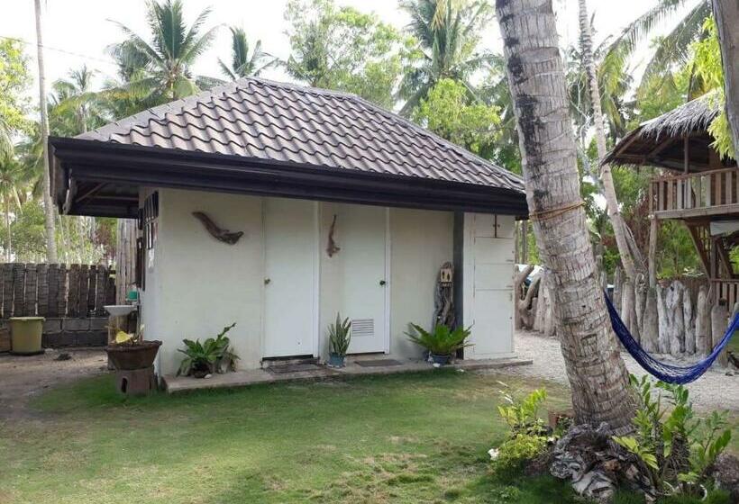 هاستل Sabas Beach And Campsite