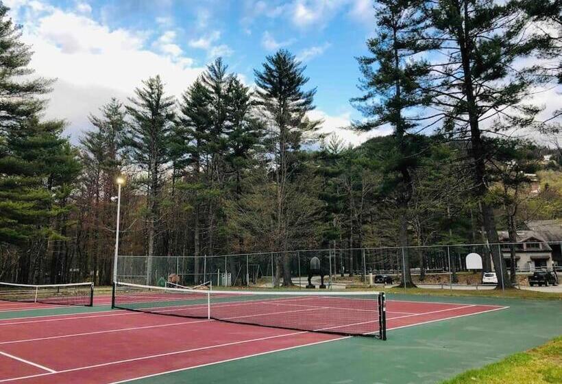 Attitash Mountain Village Studio   Slope View   Ski   Newly Renovated